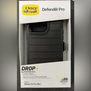 OtterBox Defender Pro Series Case and Holster For iPhone 14 Pro Max Black -NEW